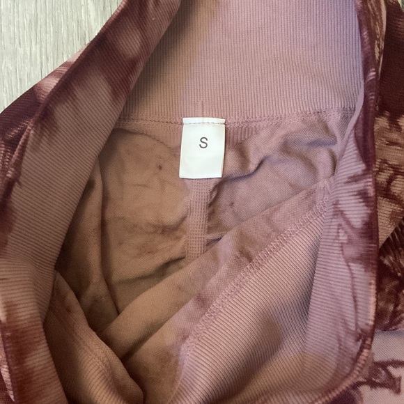 Amazon Booty scrunch splash Tie dye seamless leggings - Picture 6 of 6